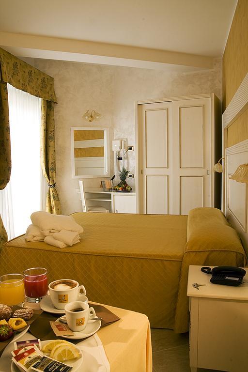 Hotel Diplomat Palace Rimini Eksteriør billede