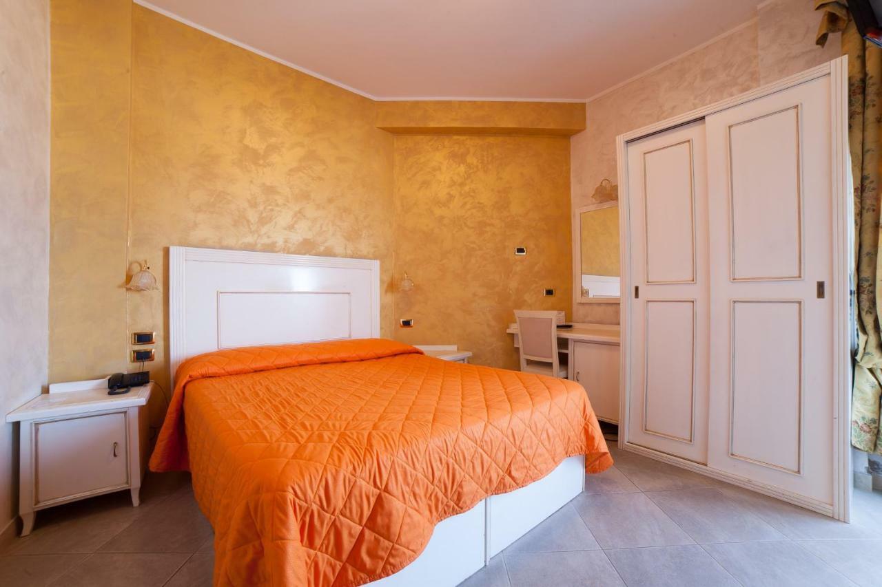 Hotel Diplomat Palace Rimini Eksteriør billede